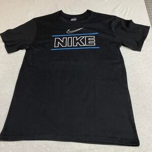 Black Nike short sleeve t-shirt men large sportswear. SKU226